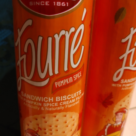 Two PACKAGES: scrumptiousness of Hellema Fourre pumpkin sandwich biscuits sealed - Picture 7 of 8